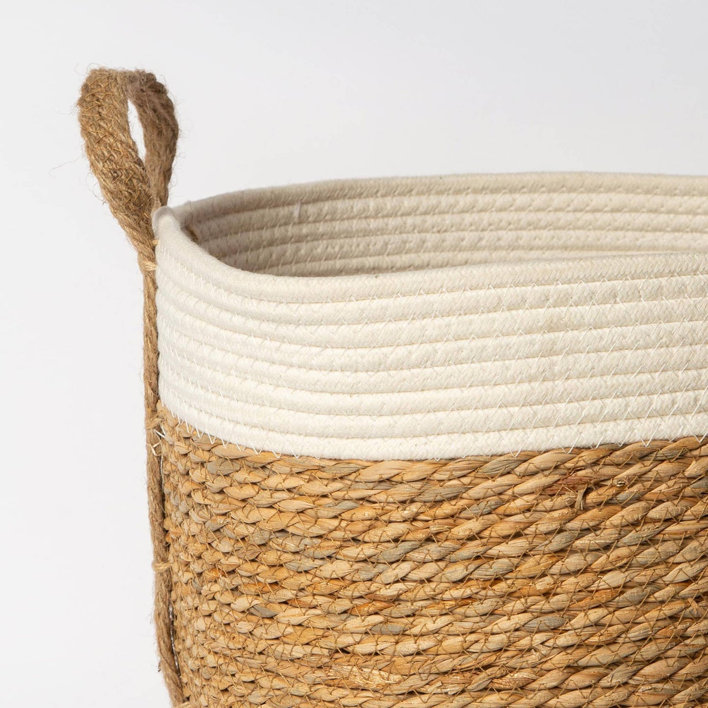 Porto Boutique - 819 - Seagrass Basket with handles: Large