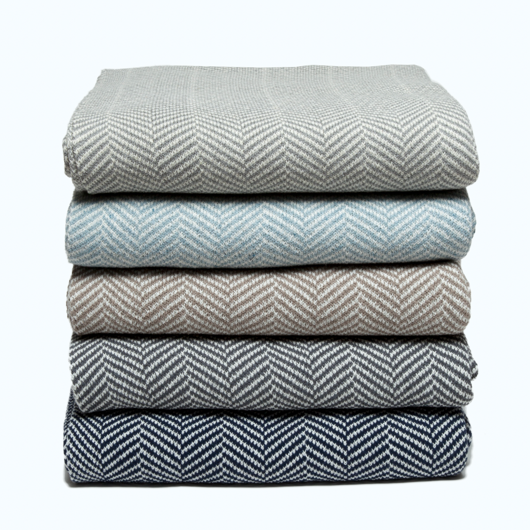 In2Green - Cotton Sustainable Knit Throw Blanket - Herringbone: Aluminum/Milk