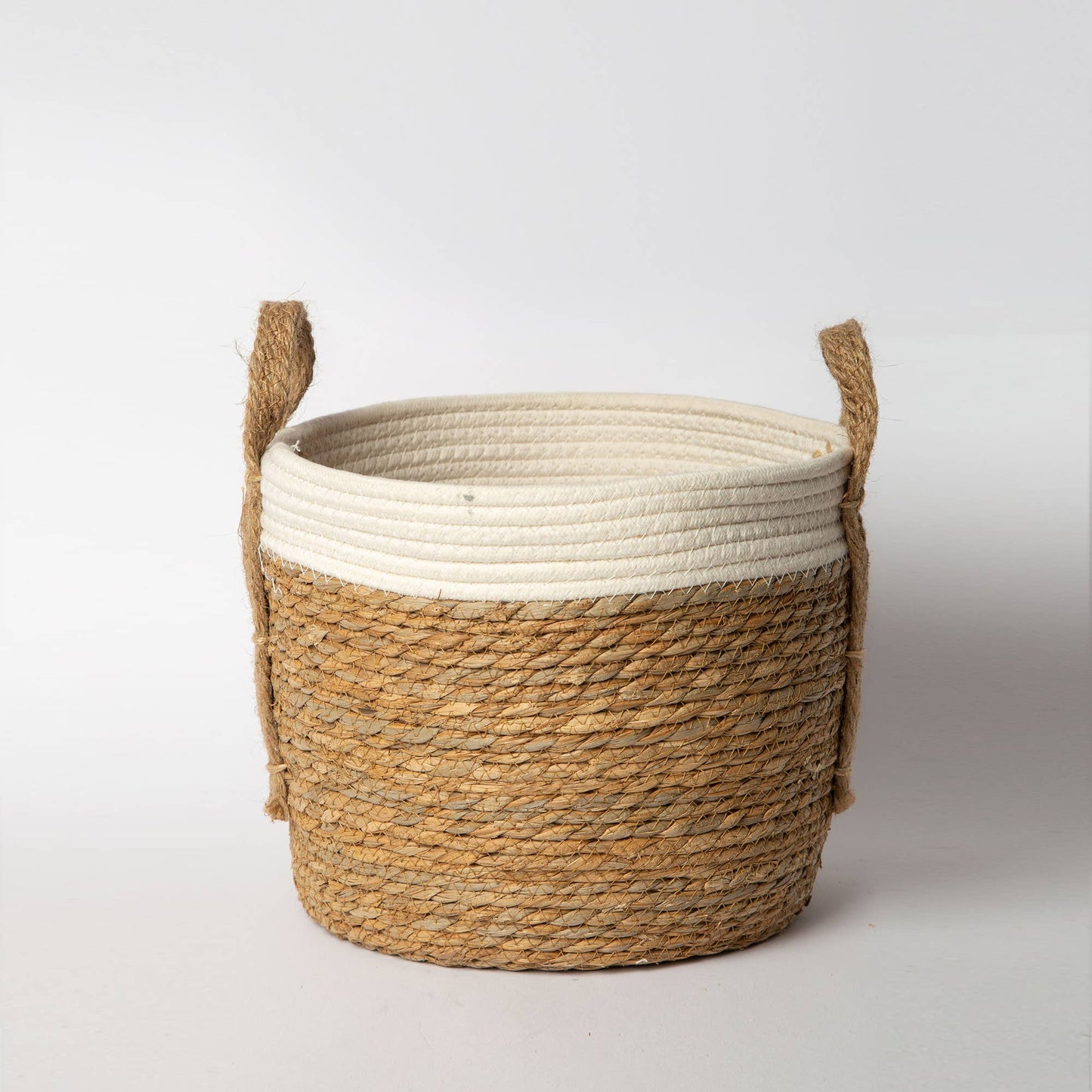 Porto Boutique - 819 - Seagrass Basket with handles: Large