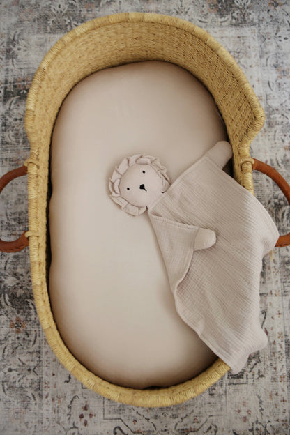 Marlowe & Co - Natural Sand Lion Lovey Blanket